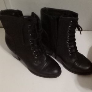 Soda Women Korman Cute Chunky Lace Up • Leatherette Zipper Ankle Bootie￼￼￼size 6